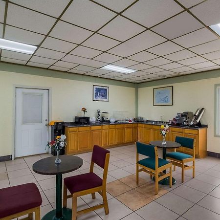 Rodeway Inn Conference Center Beaumont Extérieur photo
